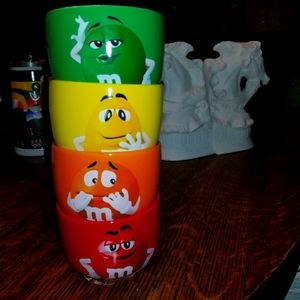M&M bowls (4) new